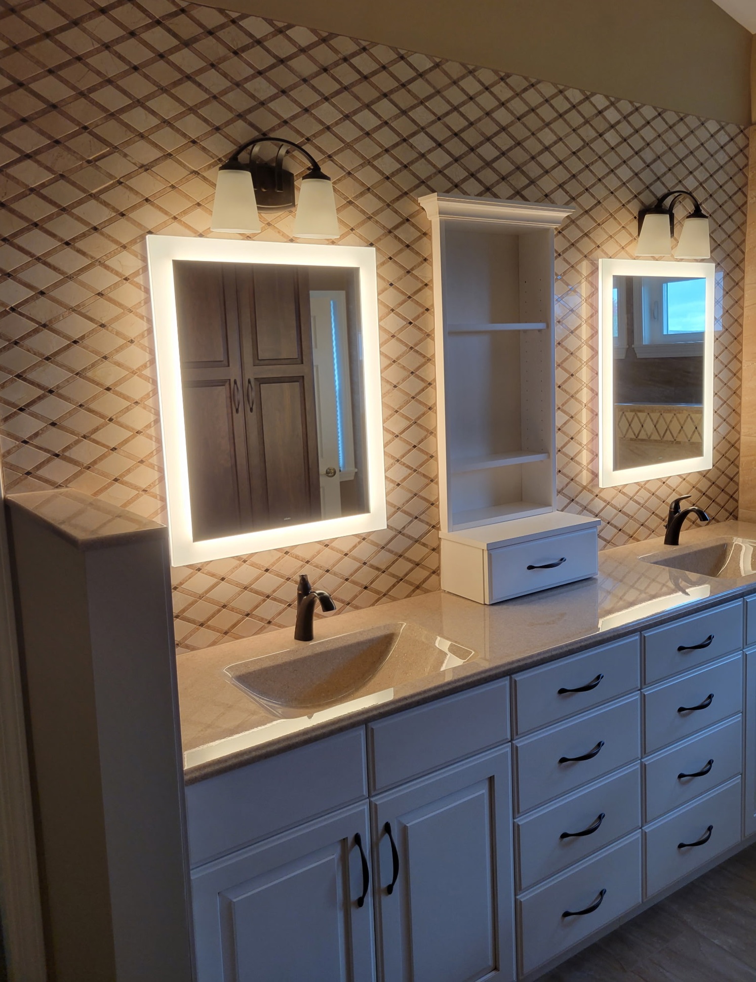 Bathroom B Lit Mirrors