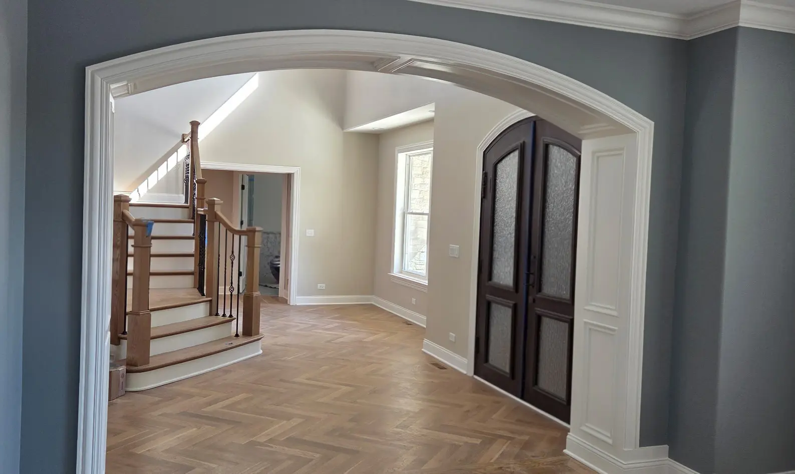 Interior Details Wainscot And Trim 4